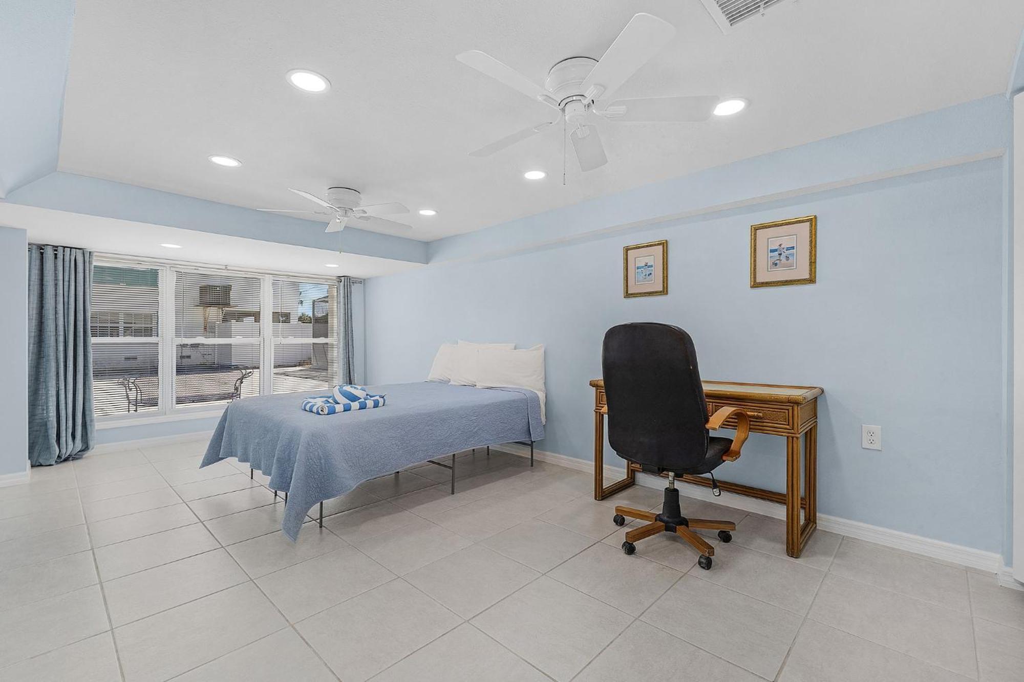 140 Barefoot Bungalow: 4Br/2Ba W/ Heated Pool! Fort Myers Beach Bagian luar foto
