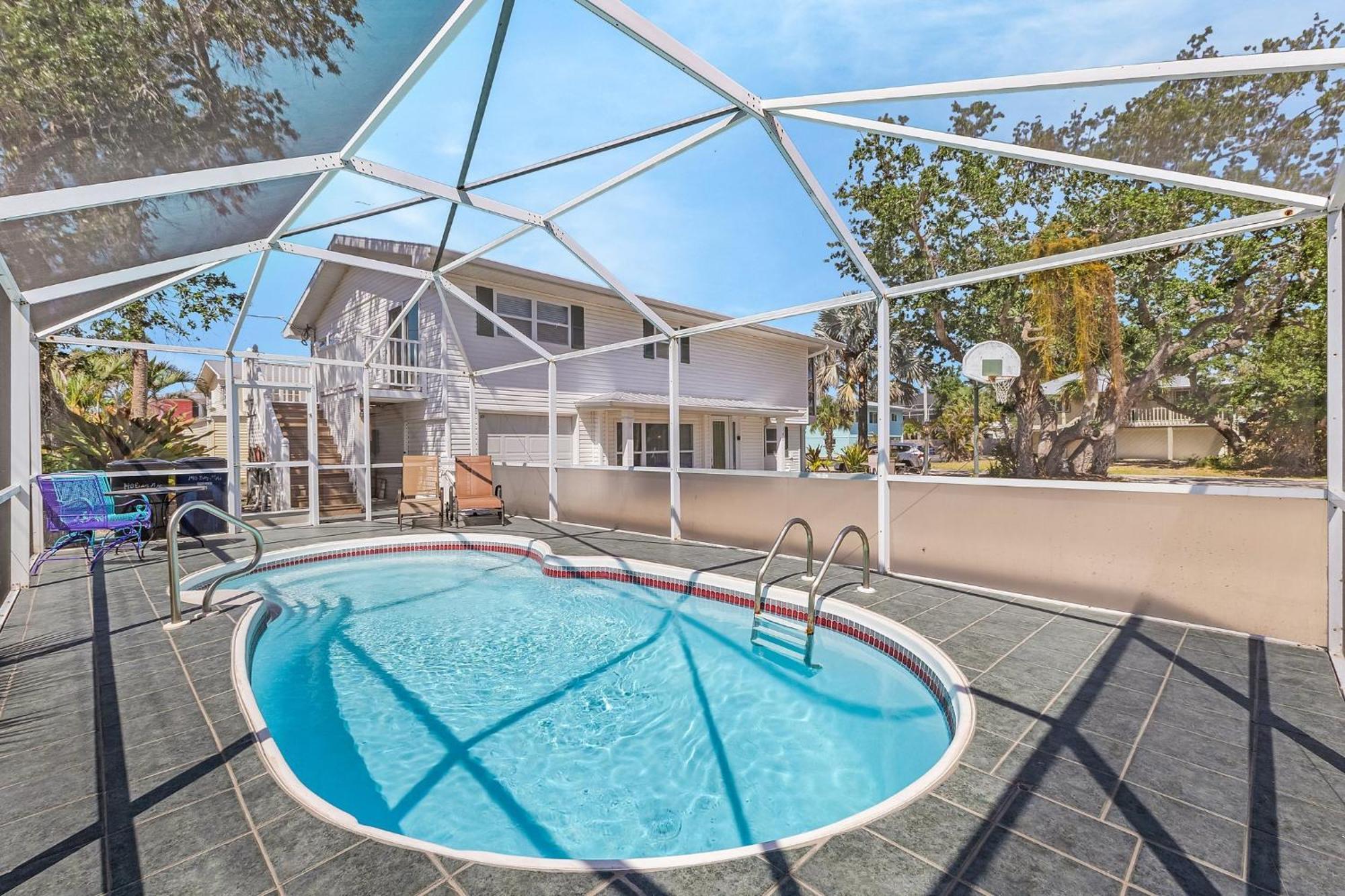 140 Barefoot Bungalow: 4Br/2Ba W/ Heated Pool! Fort Myers Beach Bagian luar foto