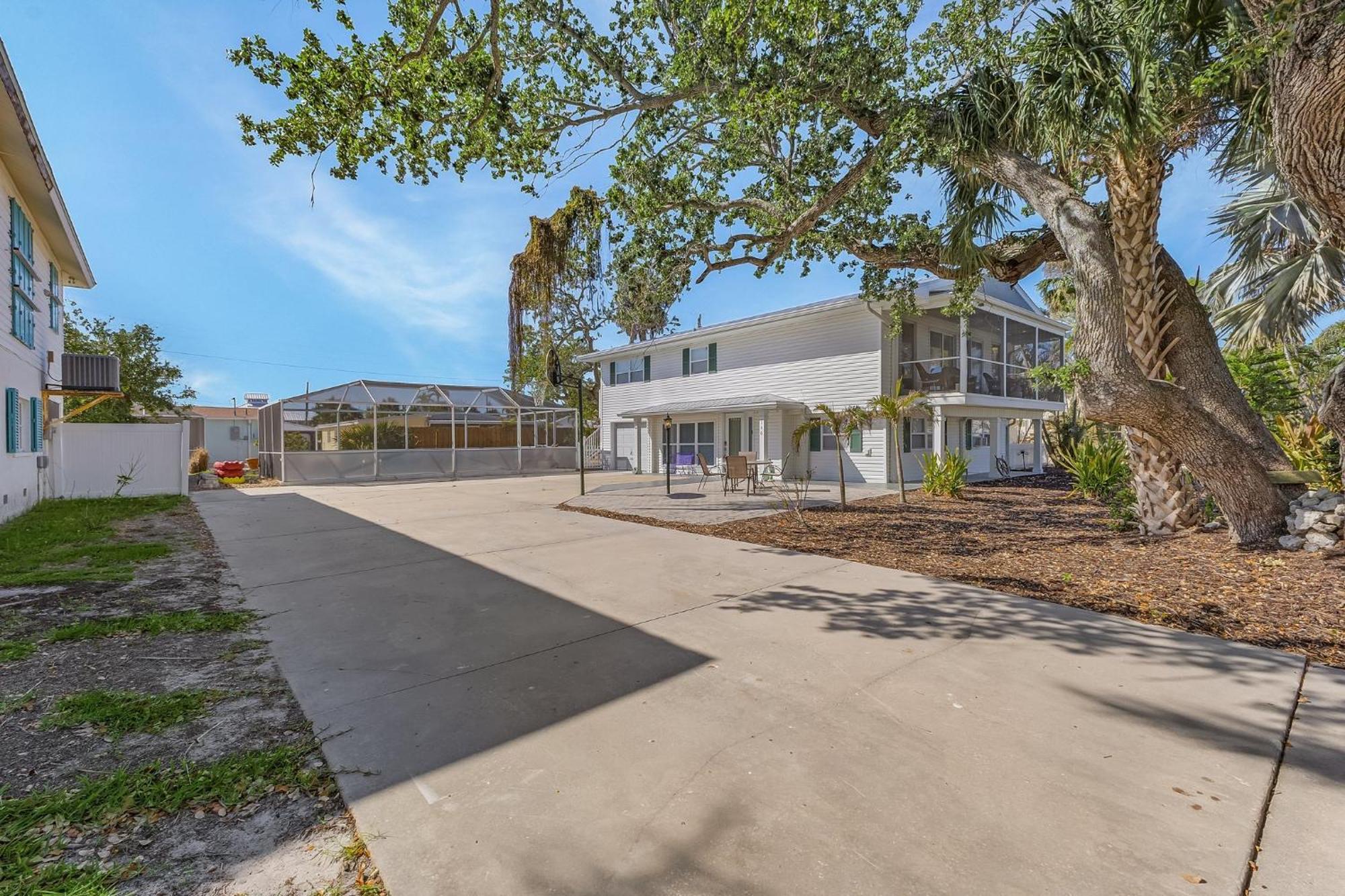 140 Barefoot Bungalow: 4Br/2Ba W/ Heated Pool! Fort Myers Beach Bagian luar foto